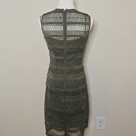 Elie Tahari Olive Green Fringe Tassel Lace Dress Size 2 Elegant Statement Piece - Picture 4 of 5